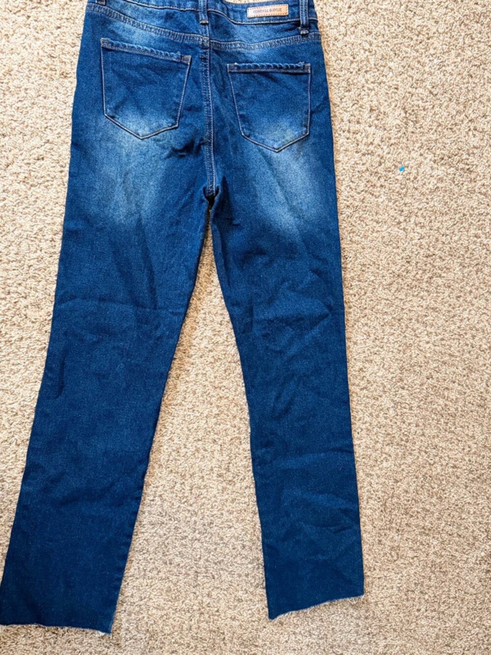 Kendall and Kylie blue denim jeans 8 3411